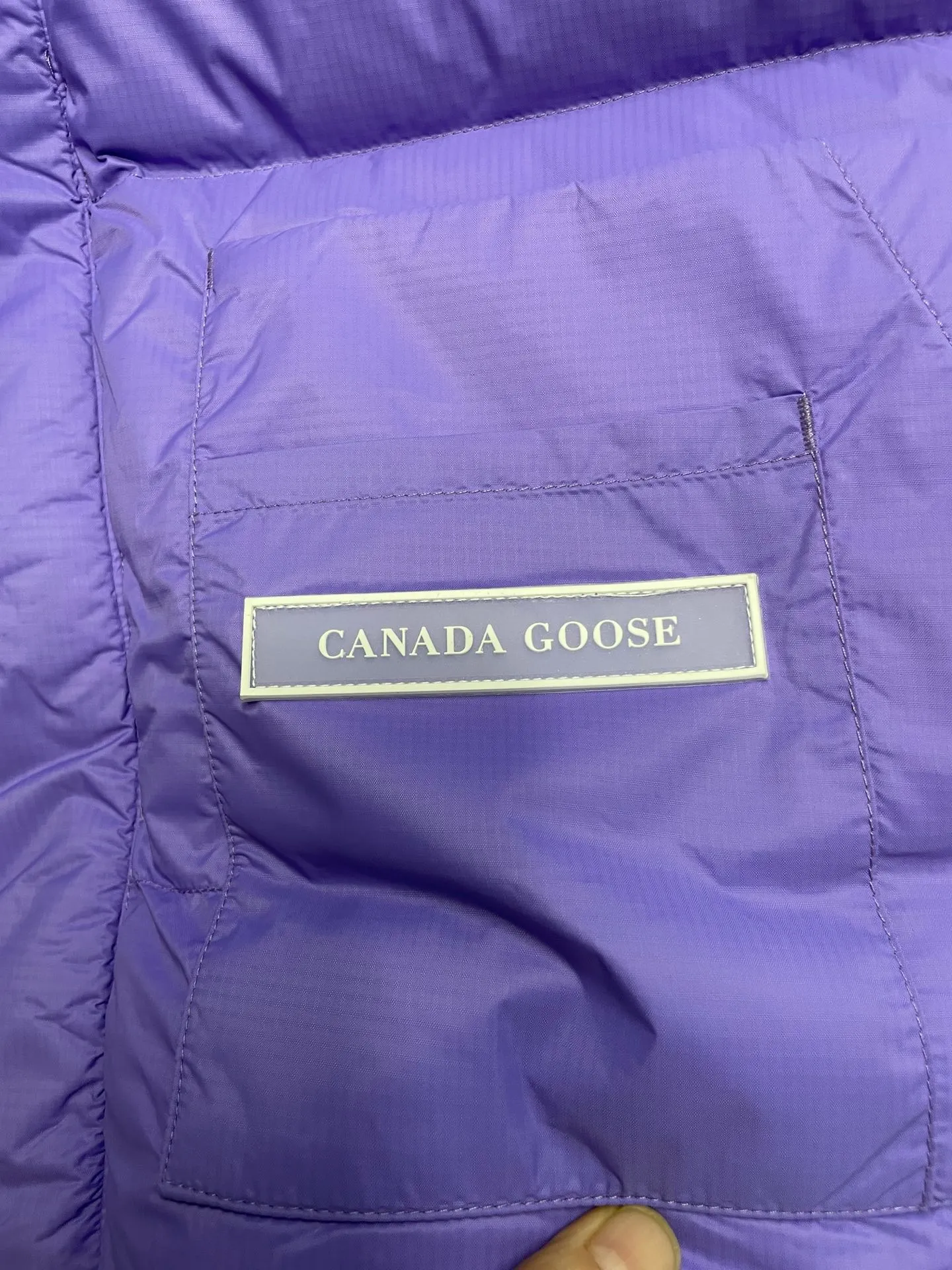 Canadagoose/ 21Ss ❗️ New Arrival“ Series” Canada Goose New Arrival“Northern Lights” ！ ， ， ！ ： 1⃣ 9500-100%nylon 2⃣ YKK ， 3⃣ 80% ，（zp 80% / 90% ） ： 1⃣ /9500-100%nylon 100% 100% , 、 ZP ， 。 2⃣ 80% ， （30 ） 。 。 ： ， 。 ， ， 。 Size:XS-2XL :Purple. . .Black.Royal Blue .Dark Blue
